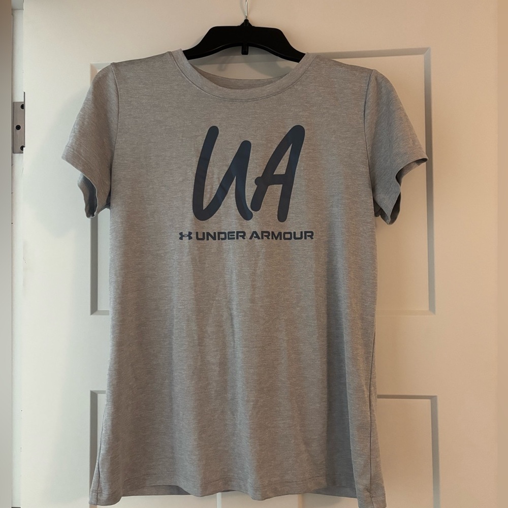 Women’s Med- Under Armour Light Gray T-Shirt
